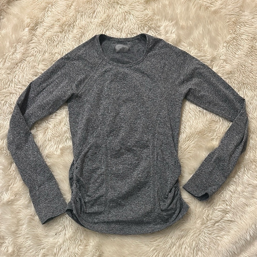 Athleta Gray Long Sleeve Tee